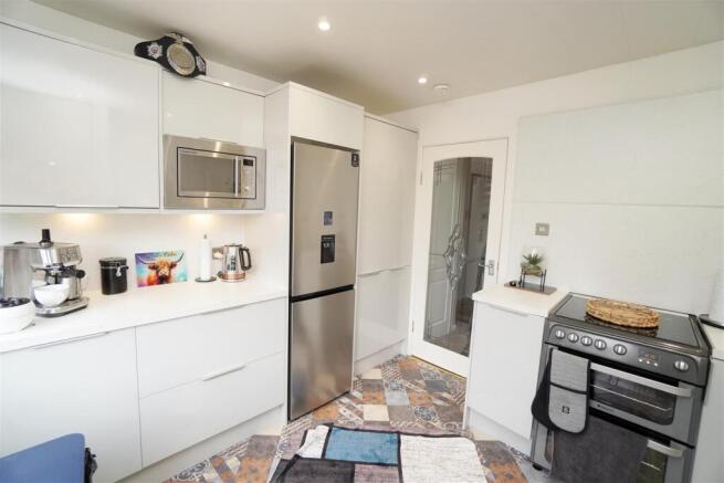 KITCHEN1.jpg