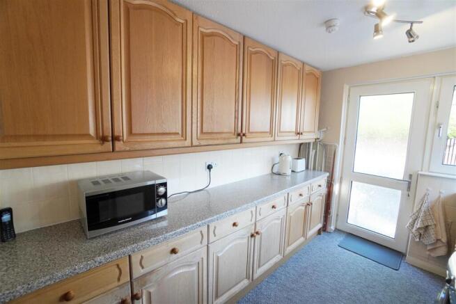kitchen1.jpg