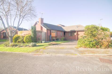 St. Marks Crescent, Great Sutton, Ellesmere Port, Cheshire, CH66