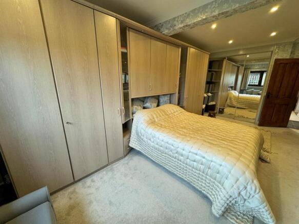 Hillside - bed 2 1.jpg