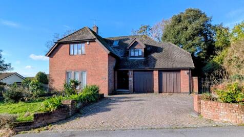 Moors Park, Bishopsteignton, TQ14