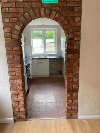 Dining room to kitchen