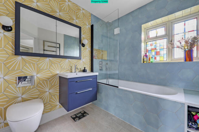 Main bathroom