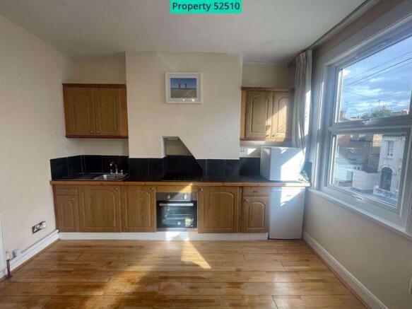 Kitchen/ Livingroom