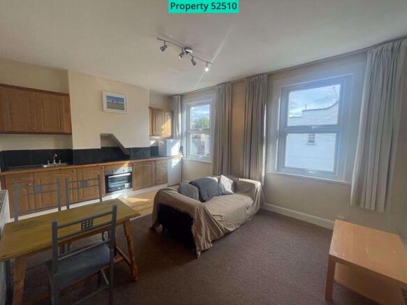 Kitchen/ Livingroom