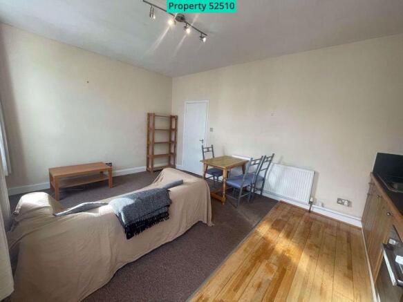 Kitchen/ Livingroom
