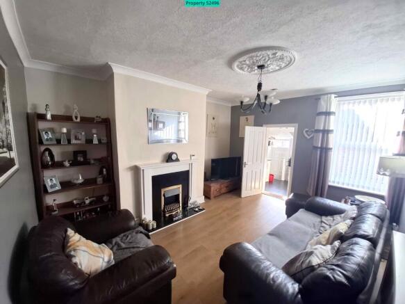 Living Room  15'8 x 12'11