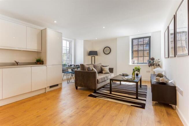 Open Plan Lounge/Kitchen