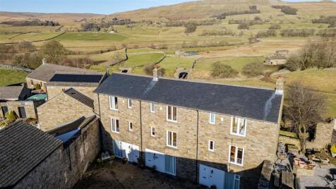 2 Stags Fell Court, Hawes, DL8 3SN