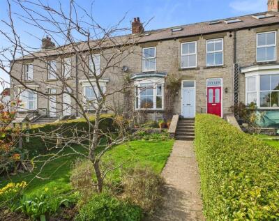 Elm Lea, 3 The Mount, Leyburn, DL8 5JA