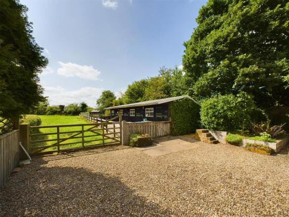 Access to Paddock and Stables