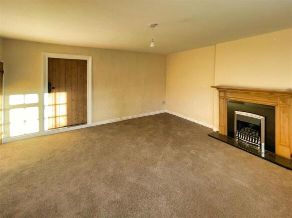 Living Room.jpg