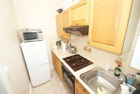 8 BELLVUE CRES FFF 0