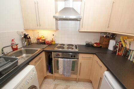 53 Clarendon Rd F4 (