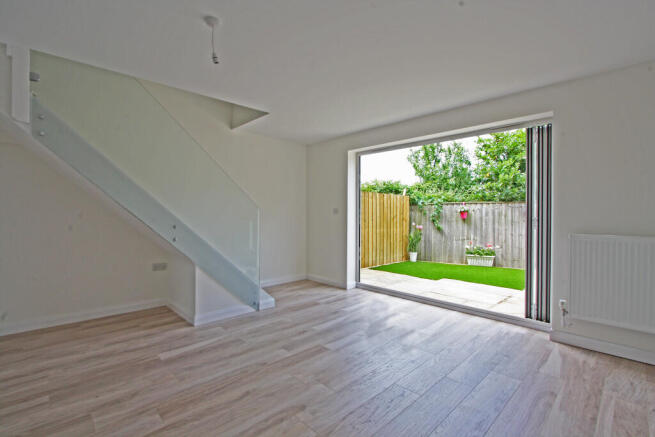 Living Room1.JPG
