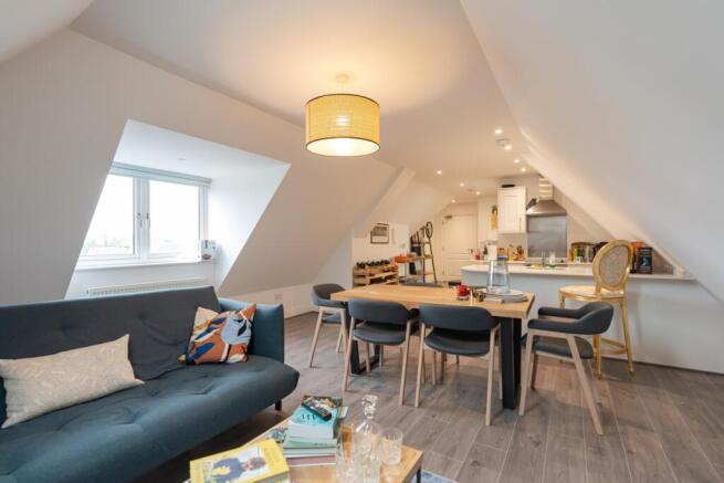 Flat 9 The Gables-04964