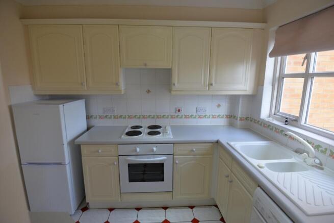 kitche bampton close x6 