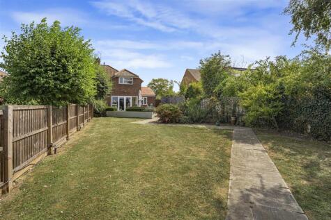 Two Oaks Drive, Welwyn