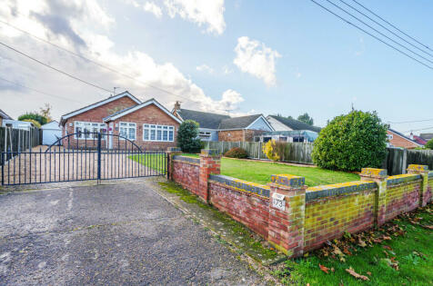 Clacton on Sea - 4 bedroom bungalow for sale