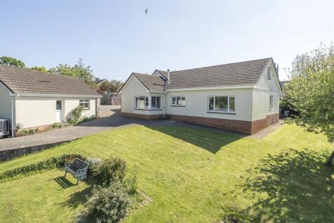 St. Michaels Close, Alphington, Exeter