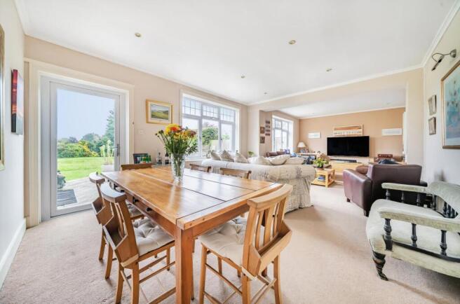 Diner/Sitting room