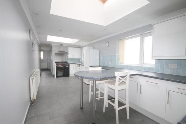 Kitchen 1.JPG