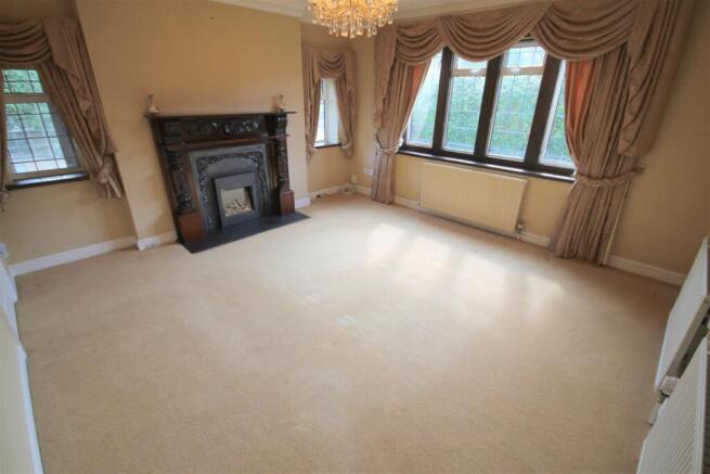 GB Sitting Room ii.JPG