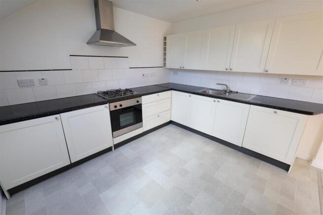 VB Kitchen i.JPG