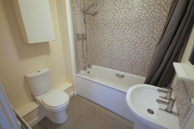 RC Bathroom.JPG
