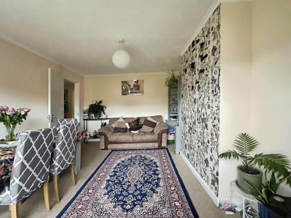 a8849192-Lounge 2...