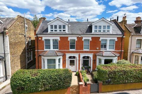 Sandycombe Road, Kew, Surrey, TW9
