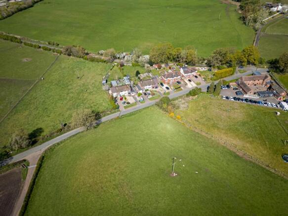 14-8 Roundhill Farm Cottages.jpg