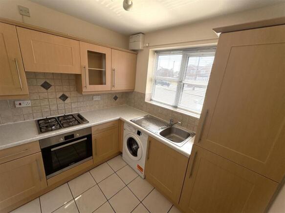 Kitchen 2.JPG