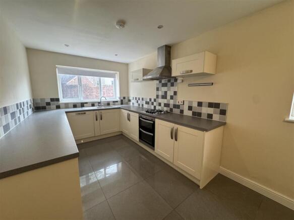 kitchen 2.JPG