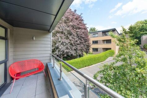 Mortimer Court, 66 Cumnor Hill, Oxford