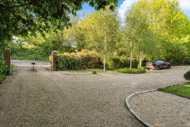 GATED DRIVEWAY.jpg