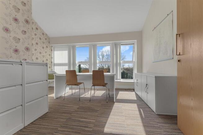 PRIVATE MEETING ROOM.jpg