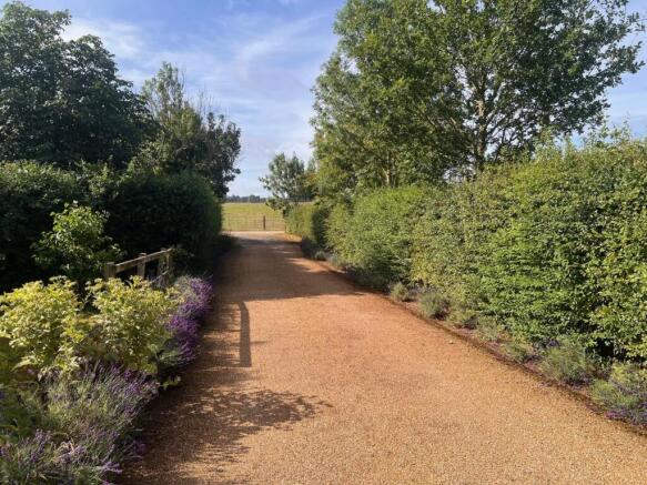 CHILSWELL FARM APPROACH.jpg