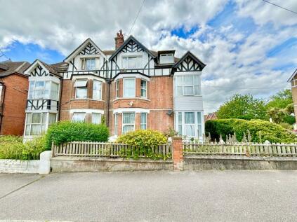 Bexhill On Sea - 2 bedroom flat for sale