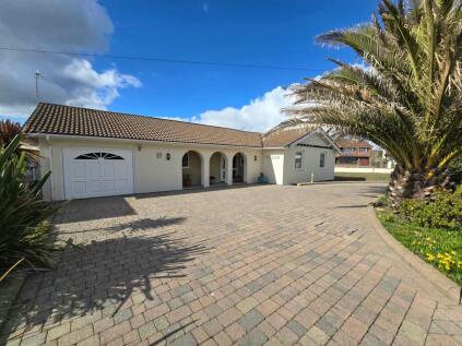 South Cliff, Bexhill-on-Sea, TN39