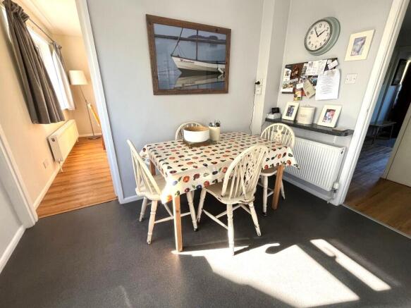 Dining kitchen