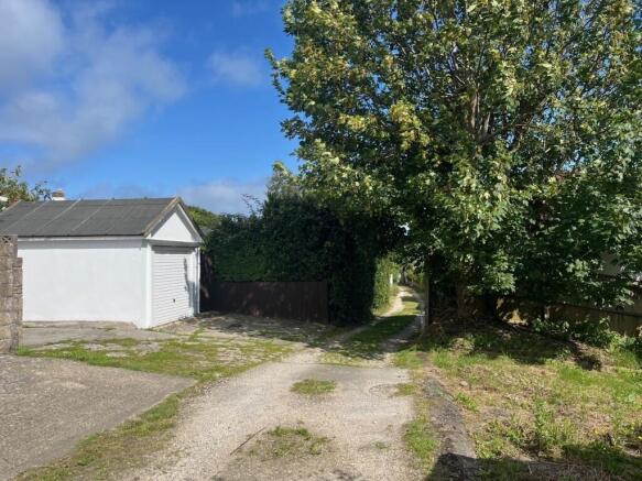 Garage & access