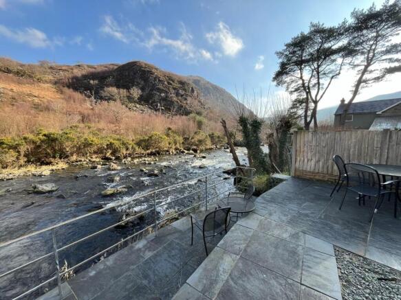 Riverside Terrace.JPEG