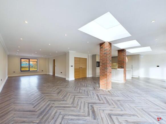 CAM04092G0-PR0034...