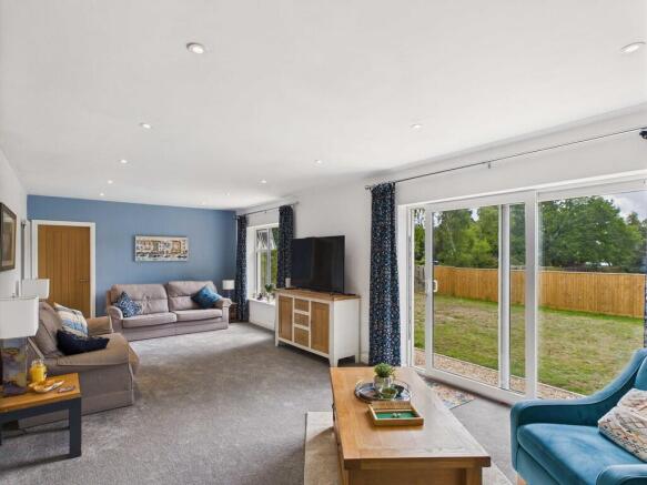 CAM04092G0-PR0074...