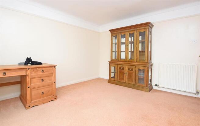 Ground floor bedroom.JPG