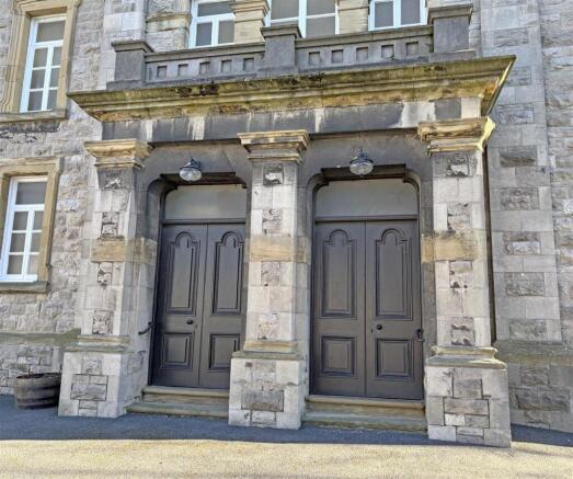 Entrance doors.JPG