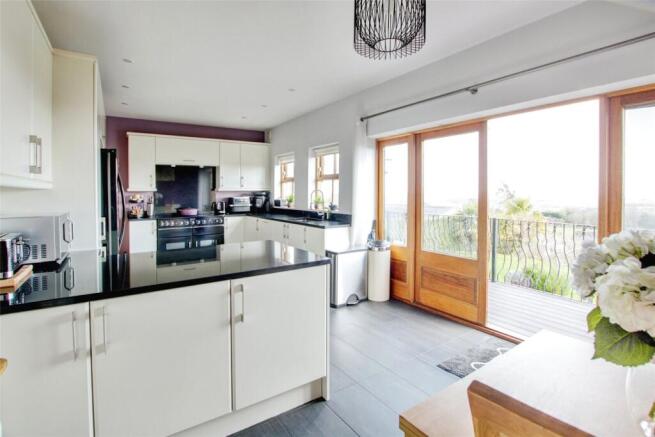 Kitchen/Breakfast Rm