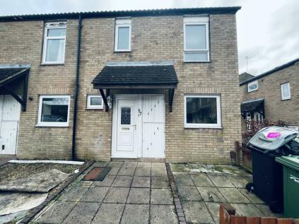 Peterborough - 3 bedroom end of terrace house