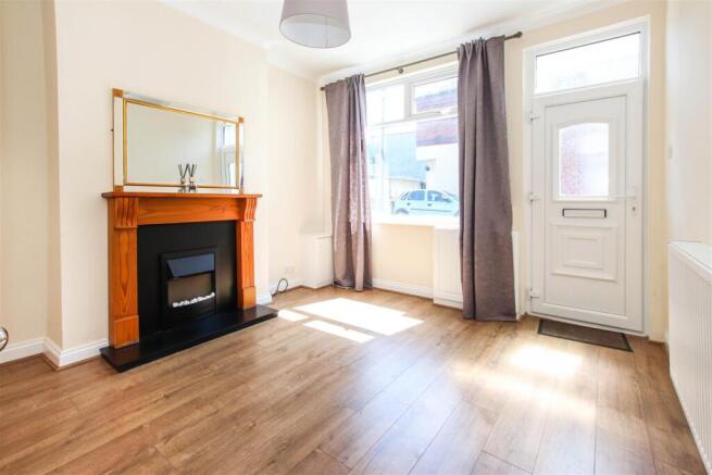 SITTING ROOM
